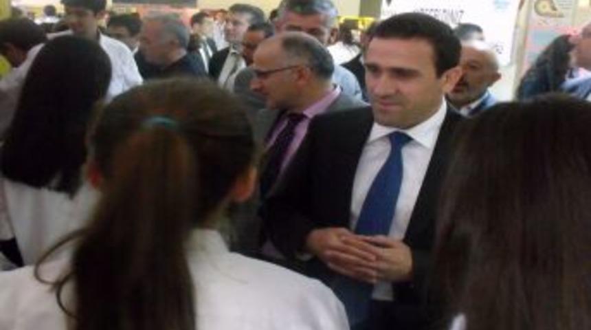 T&Uuml;BİTAK Bilim Fuarında &Ouml;ğrencilerin Projeleri B&uuml;y&uuml;k Ilgi G&ouml;rd&uuml;