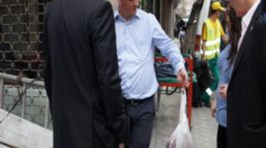 Zeytinburnu&rsquo;nda Ka&ccedil;ak Et Operasyonu