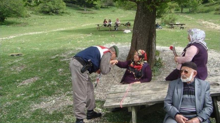 Jandarmalar Anneleri Unutmadı