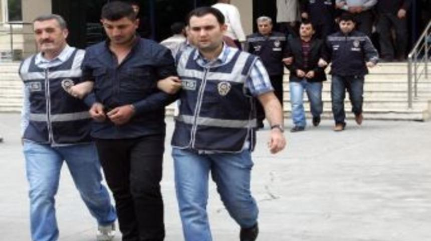Cinayet Zanlısı 3 Kardeş Adliyeye Sevk Edildi