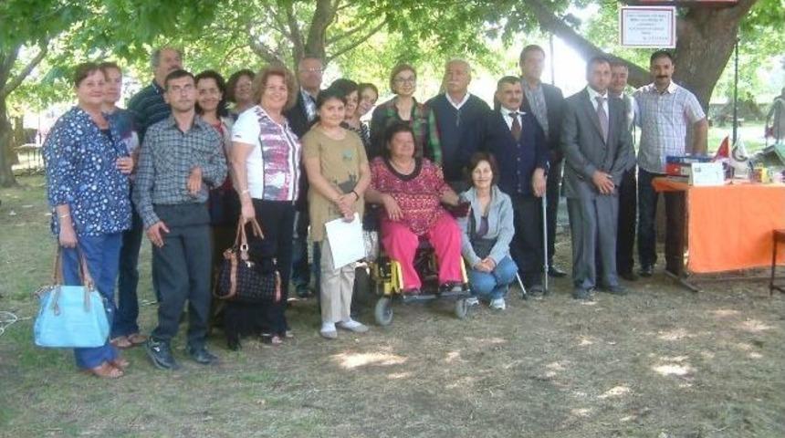 Engelliler, Sorunlarını Tiyatro İle Dile Getirdi