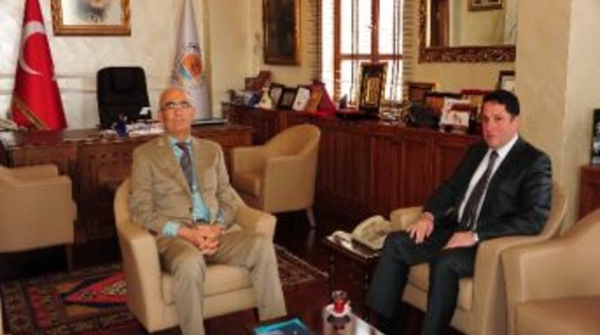 Polis Okulu M&uuml;d&uuml;r&uuml; Başkan Yılmaz&rsquo;ı Ziyaret Etti