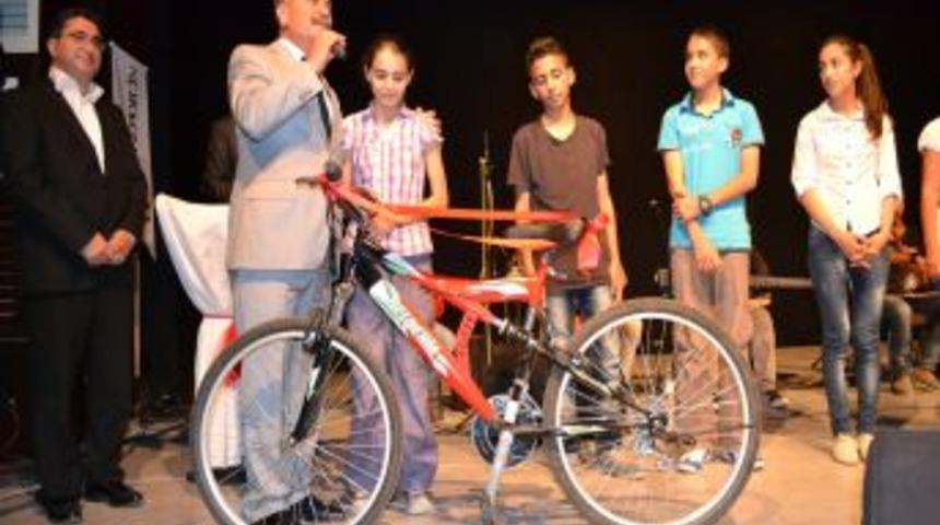 'G&ouml;n&uuml;l Dili: Sevgi' Programı Yoğun Ilgi G&ouml;rd&uuml;