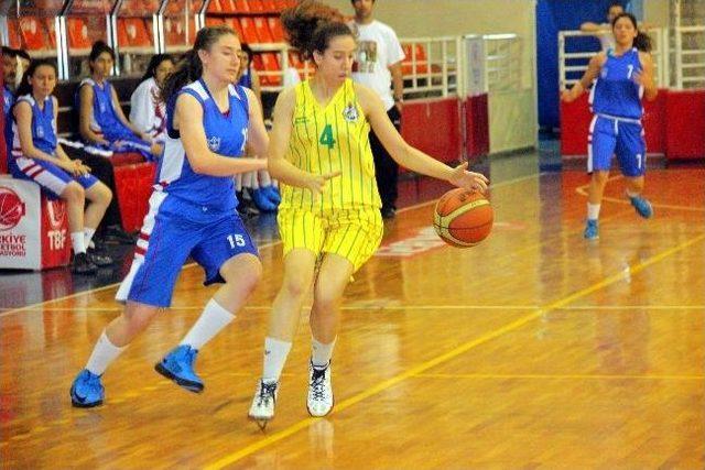 Basketbol Genç Bayanlar Türkiye Şampiyonası Başladı