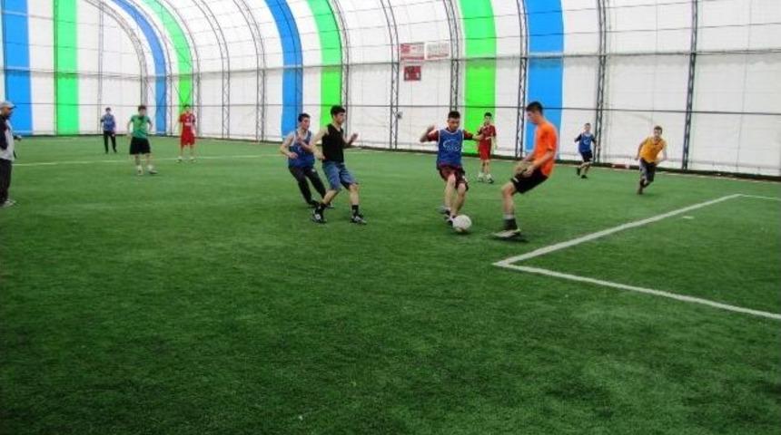 Hisarcık &Ccedil;pl'de Sınıflar Arası Halı Saha Futbol Turnuvası