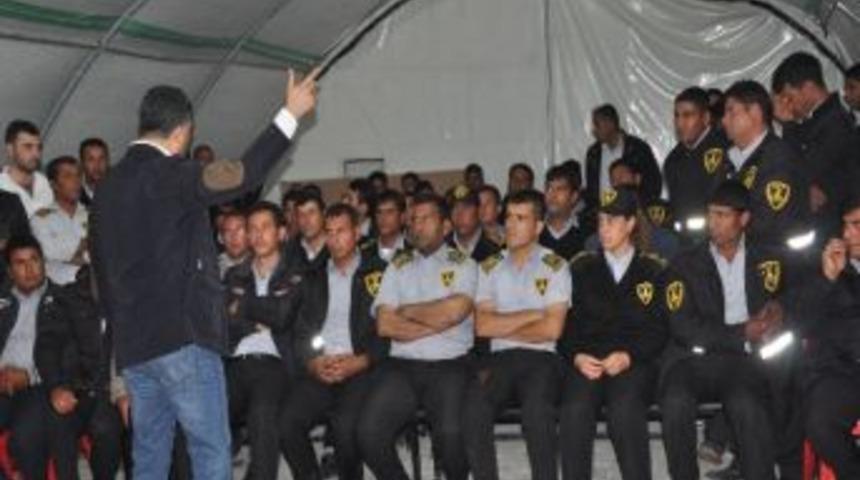 M&uuml;lteci Kampında Eğitim Verildi