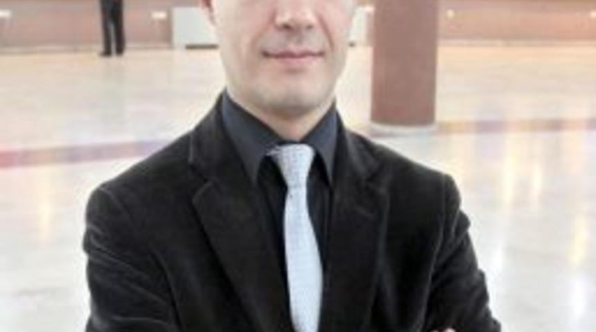 OM&Uuml;'l&uuml; &Ouml;ğretim &Uuml;yesi Bir Yarışta Iki &Ouml;d&uuml;l Aldı