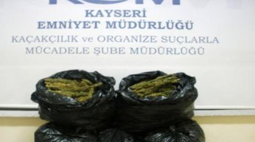 Kayseri'de 28 Kilo Esrar Ele Ge&ccedil;irildi