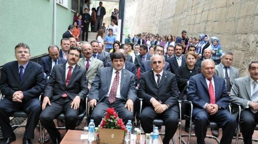 Gümüşhane’de Tübitak Bilim Fuarı Açıldı