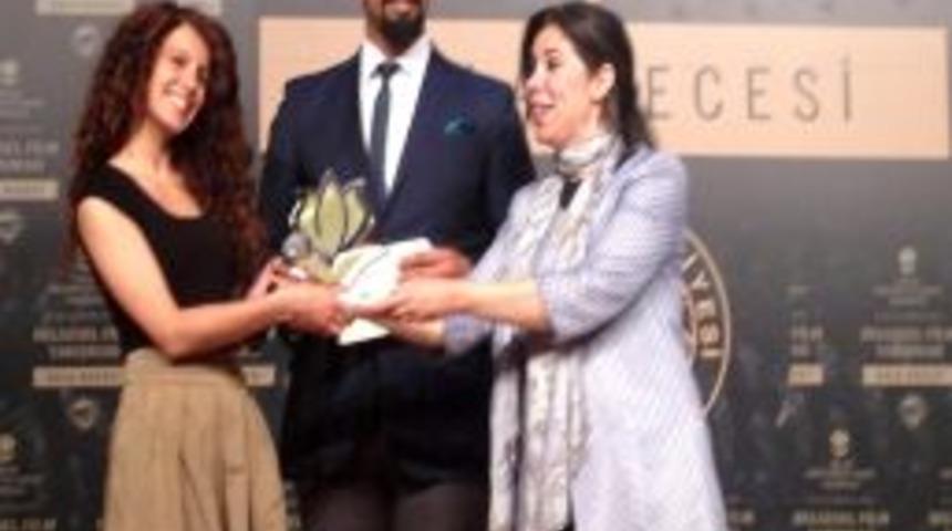 AK Partili Bakır, Kısa Belgesel Film Yarışması'nın &Ouml;d&uuml;l T&ouml;renine Katıldı