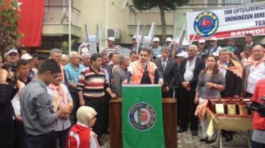 'D&uuml;n Menderes'i Asanlarla Bug&uuml;n Kol Kola Siyaset Yapıyorsun'