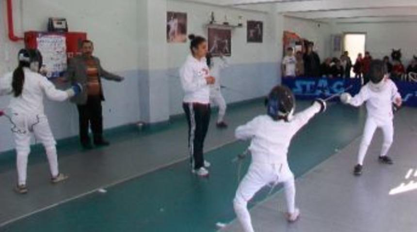 Eskrimde İki Bronz Madalya