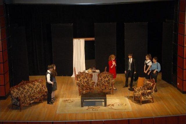 T&uuml;rkmenistan Ekibi Sahne Aldı 2