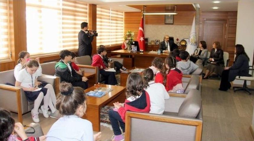Başkan &Uuml;rg&uuml;p, İlkokul &Ouml;ğrencilerine Yerel Y&ouml;netimleri Anlattı