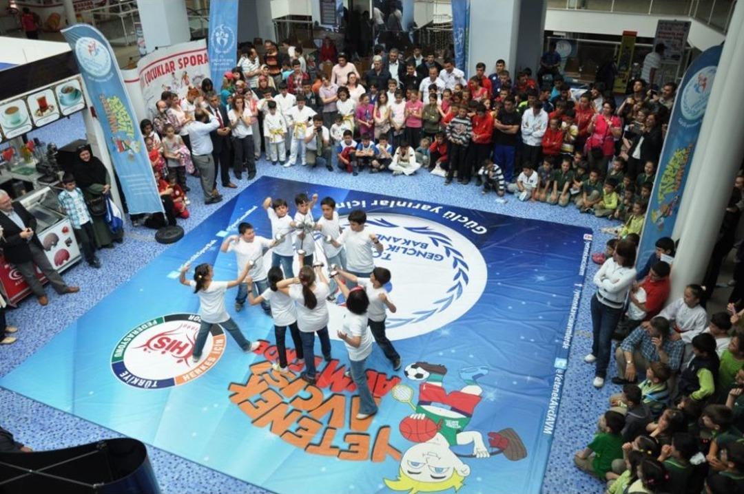 D&uuml;zce'de 'Yetenek Avcısı' Projesi Beğeni Topladı