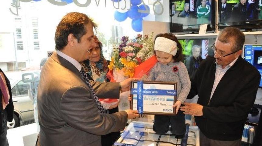 Beko, Yerk&ouml;y'de Yılın Annesini Se&ccedil;ti