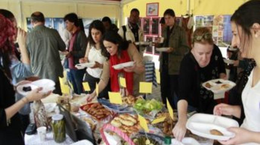 SA&Uuml;'de Yabancı &Ouml;ğrencilere T&uuml;rk K&uuml;lt&uuml;r&uuml; Tanıtıldı