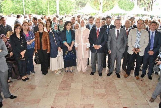 Manisa Eğitim Kültür Ve Sanat Şenliği Başladı