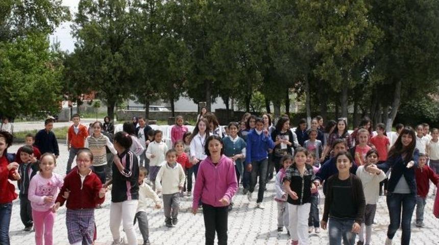 Tepebaşı Belediyesi&rsquo;nin Kitap Kampanyası