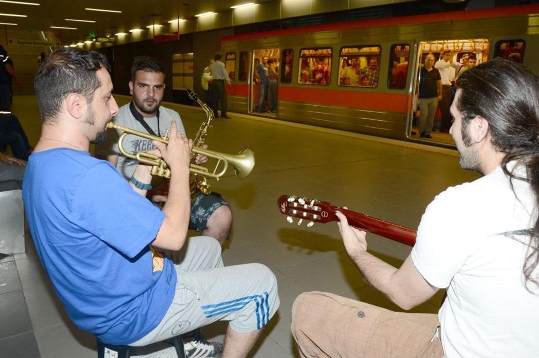 'Metroda Sanat' Etkinliği Adanalıların Yoğun Ilgisini &Ccedil;ekti