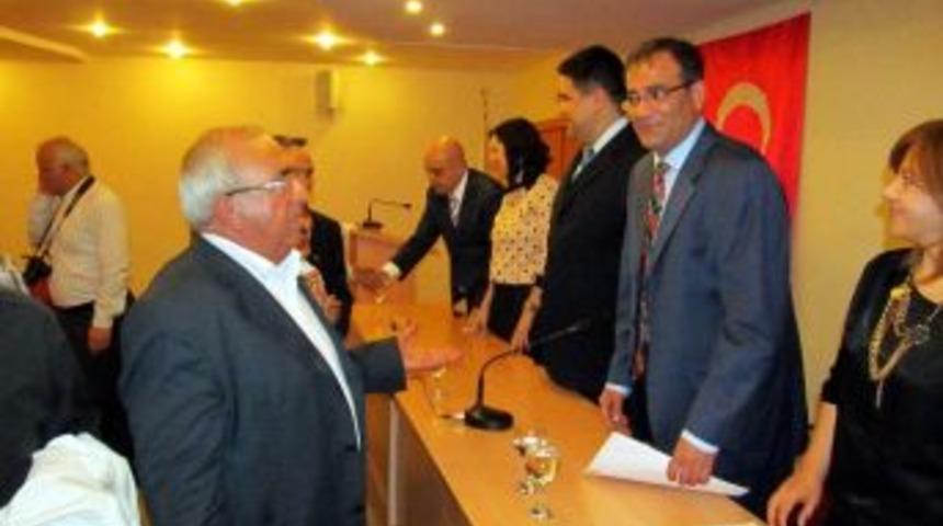 Arif Sezer Eczacılar G&uuml;n&uuml;&rsquo;n&uuml; Kutladı