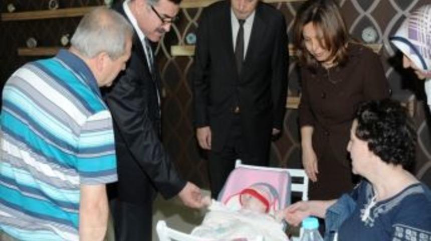 Balıkesir Valisi Turhan: Sevgi Ve Şefkati Aileden Başkası Veremiyor