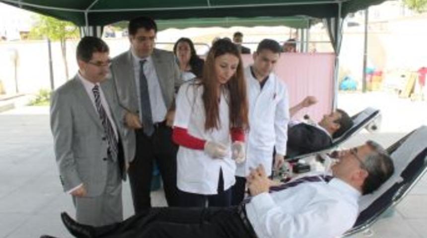 Kan bağışı kampanyası devam ediyor