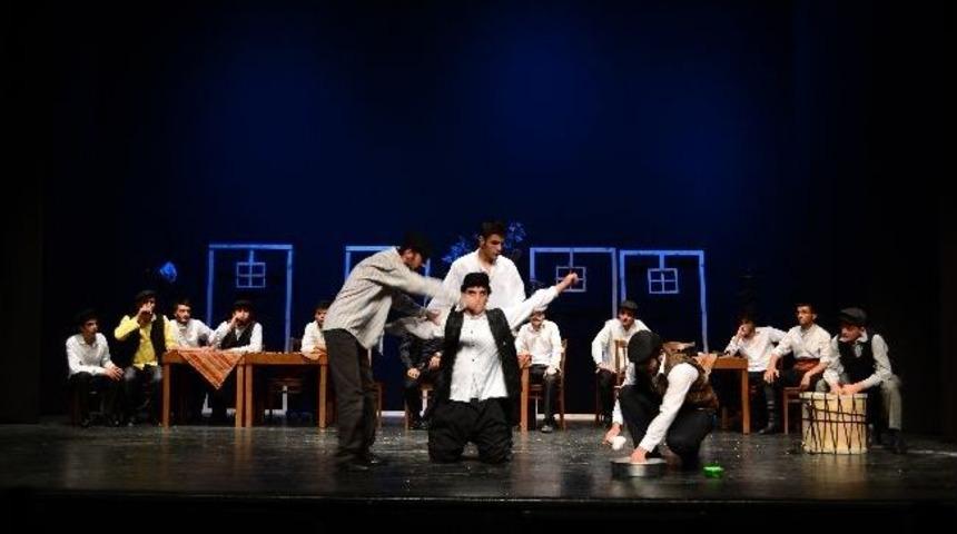 Gen&ccedil;lik Tiyatro Festivali Başladı