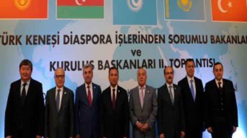 Bozdağ'dan Türk Soydaşlara ABD'deki 'Türk Günü Yürüyüşü' Örneği