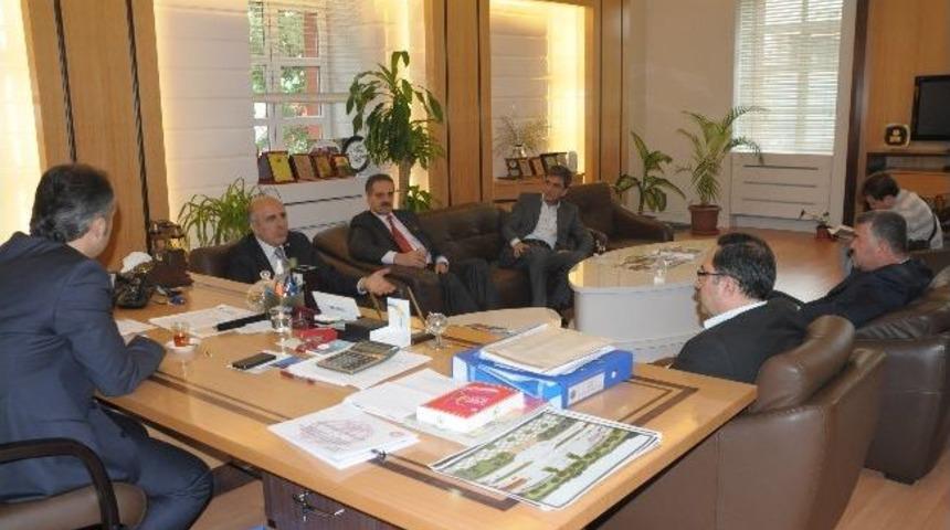 Milletvekili Yıldırım'dan İneg&ouml;l'e &Ouml;vg&uuml;