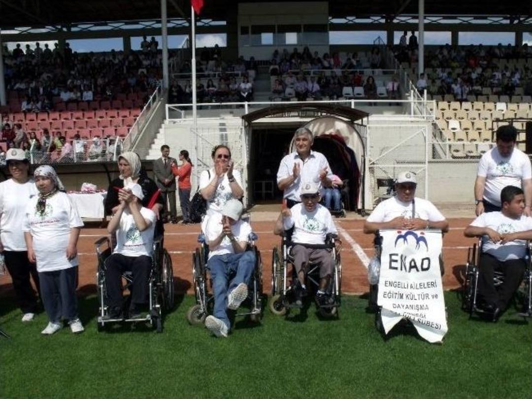 Salihli&rsquo;de Engelli &Ouml;ğrencilere Y&ouml;nelik Atletizm M&uuml;sabakaları