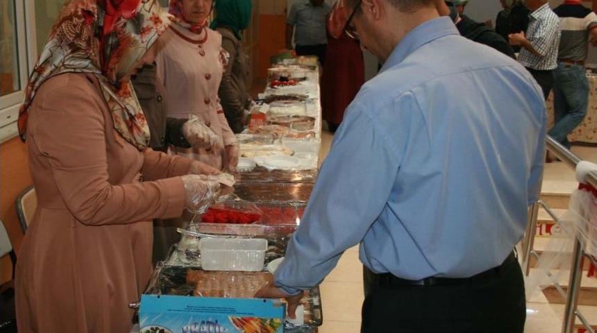 Nusaybin'de Fakir &Ouml;ğrenciler Yararına Kermes D&uuml;zenlendi