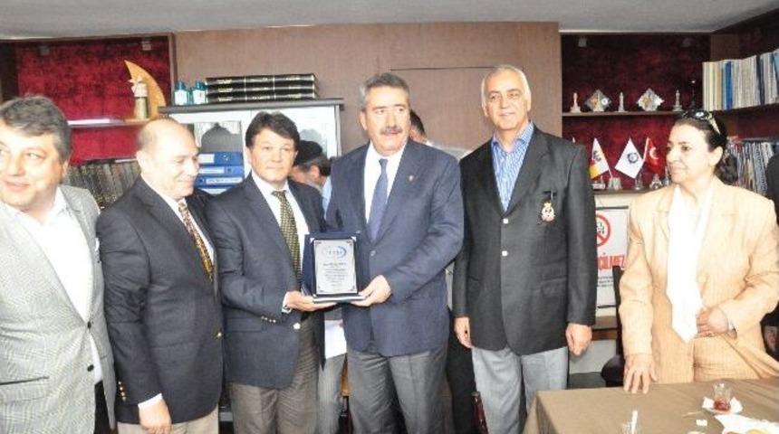 Vali Kıra&ccedil;, Veda Ziyaretlerine Devam Ediyor