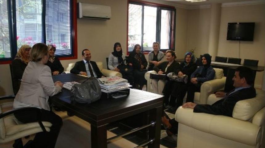 Ak Parti Kadın Kollarından &Ccedil;atom&rsquo;a Tohum Desteği