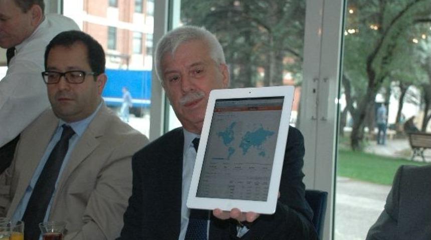 A&uuml; D&uuml;nyanın &Uuml;&ccedil;&uuml;nc&uuml; B&uuml;y&uuml;k &Uuml;niversitesi