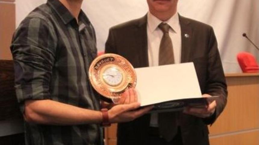 Bayburt Üniversitesi Mühendislik Fakültesi, Başarılı Öğrencilerine Onur Ödülü Verdi