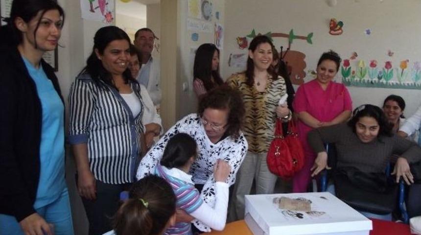 Didim'de Hemşirelerden &Ouml;zel Eğitim Ve Rehabilitasyon Merkezine Ziyaret