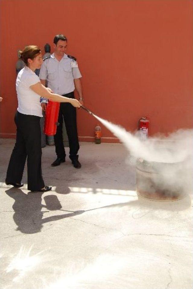 Nazilli Devlet Hastanesi’nde Yangın Söndürme Tatbikatı