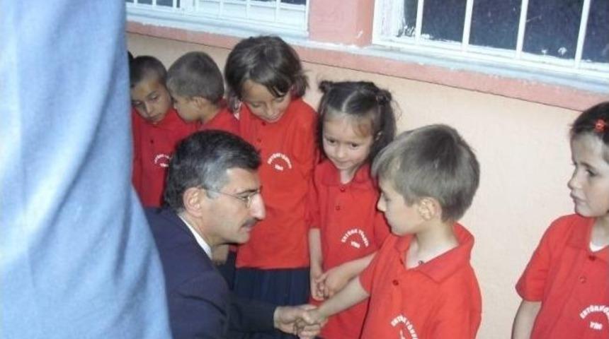 Vali Erdoğan Yatılı İlköğretim Okulunu Ziyaret Etti