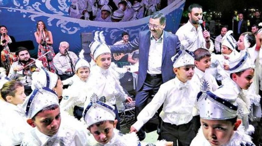 Ankara'da 2013 &Ccedil;ocuğa S&uuml;nnet Ş&ouml;leni