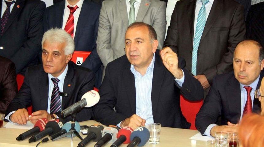 Gürsel Tekin: Reyhanlı'da Ölenlerin Sayısı Açıklananın Çok Üzerinde