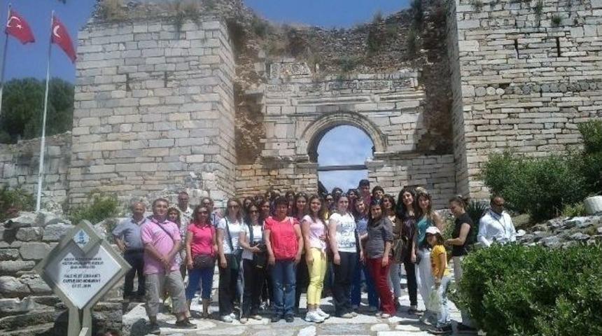 Burhaniye Sağlık Meslek Lisesi Gezi Düzenledi