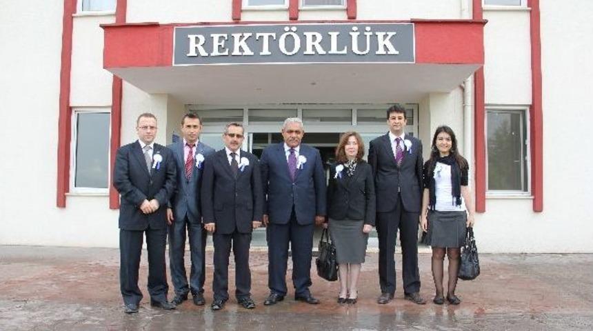 Sgk'dan Rekt&ouml;r Kaplan'a Ziyaret