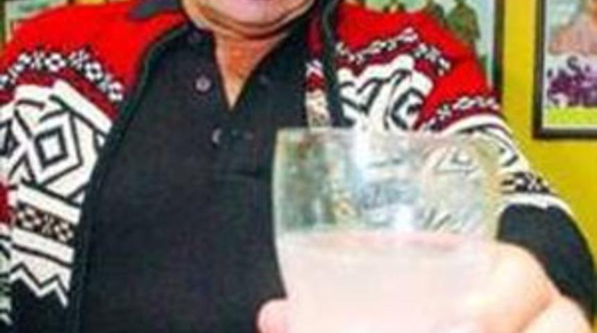 Tek kadınla yetinmediler