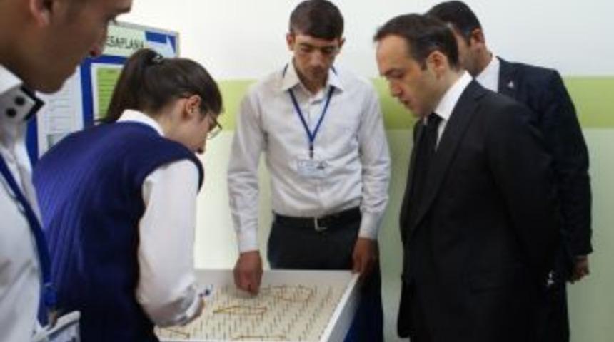 Bilim Fuarının Ilgi Odağı &Ccedil;evreci &Ccedil;&ouml;p Kovası Projesi Oldu