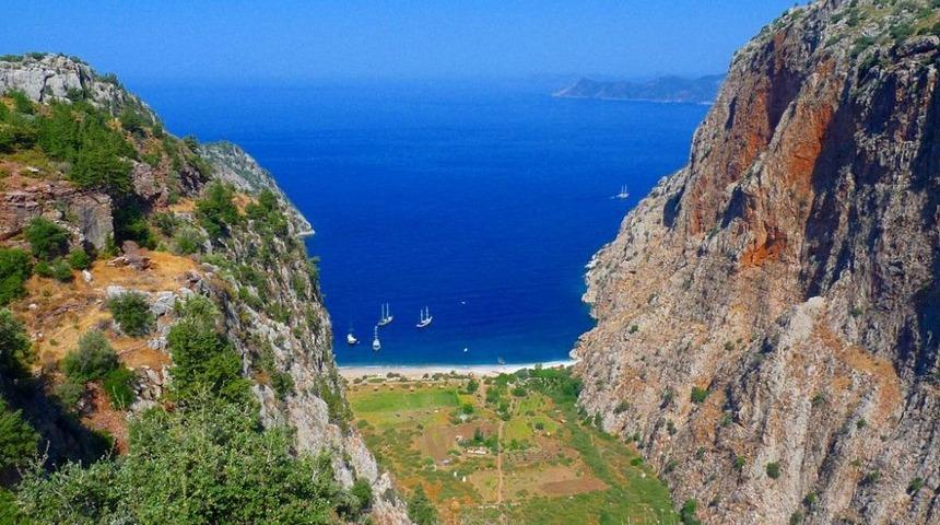 &Ccedil;evrecilerin Tepkisi &Uuml;zerine Kelebekler Vadisi'ndeki Festival Iptal Edildi