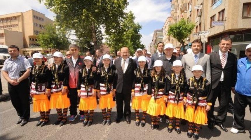 Trabzon&rsquo;da Gen&ccedil;lik Haftası Y&uuml;r&uuml;y&uuml;ş&uuml;