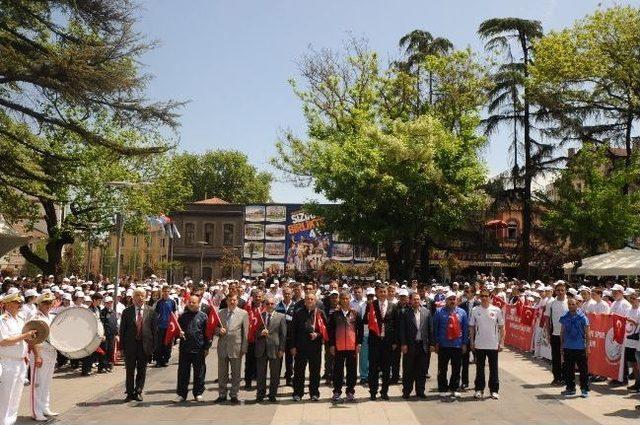 Trabzon’da Gençlik Haftası Yürüyüşü