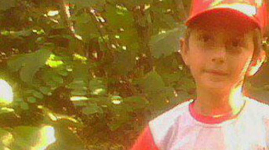 Baza altında kalan &ccedil;ocuk &ouml;ld&uuml;