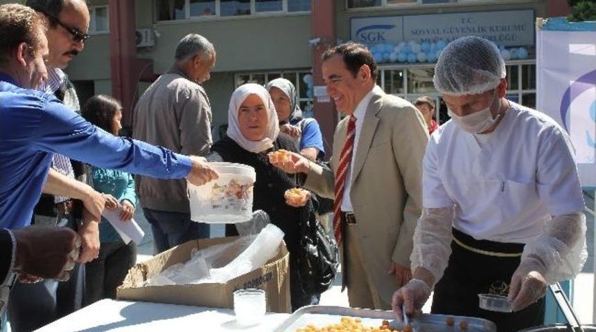 Sgk&rsquo;dan 3 Bin Kişiye Lokma